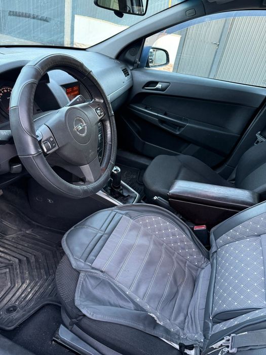 De vânzare opel astra h