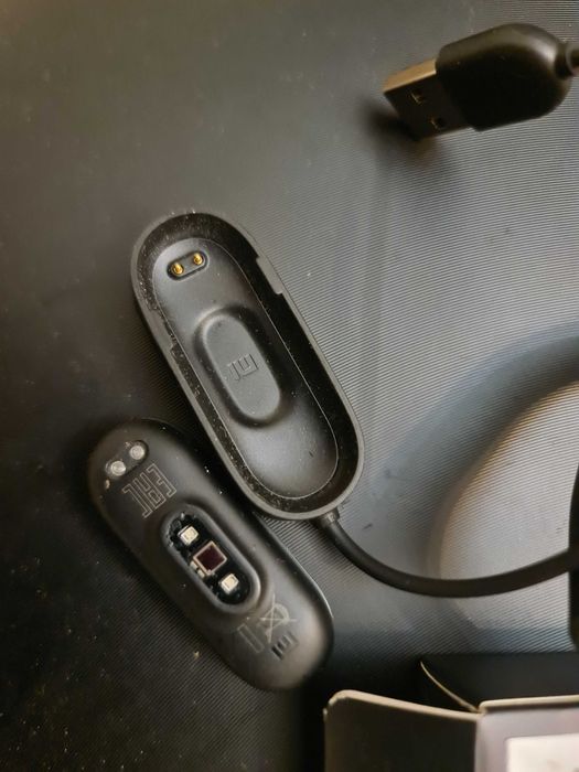 Фитнес браслет Xiaomi Mi Band 4