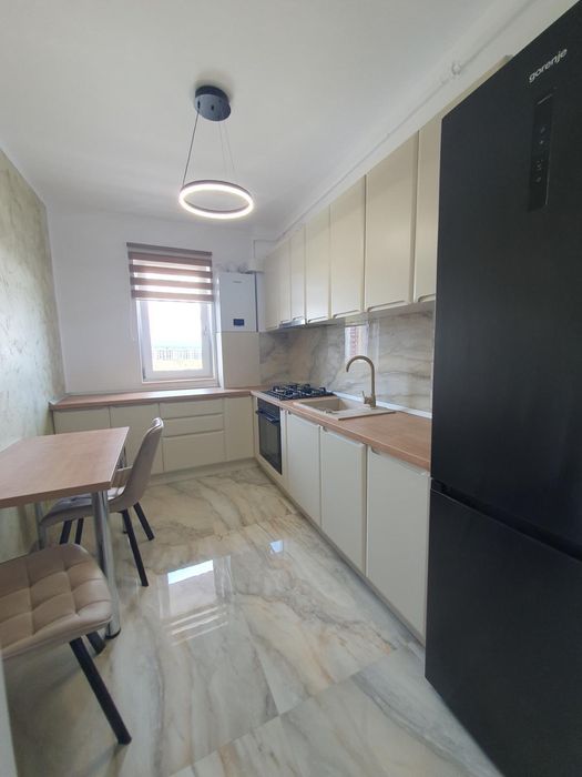 Inchiriez apartament cu 2 camere