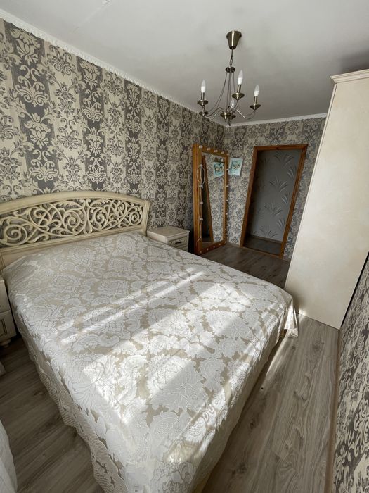 Срочно продам спальный гарнитур!