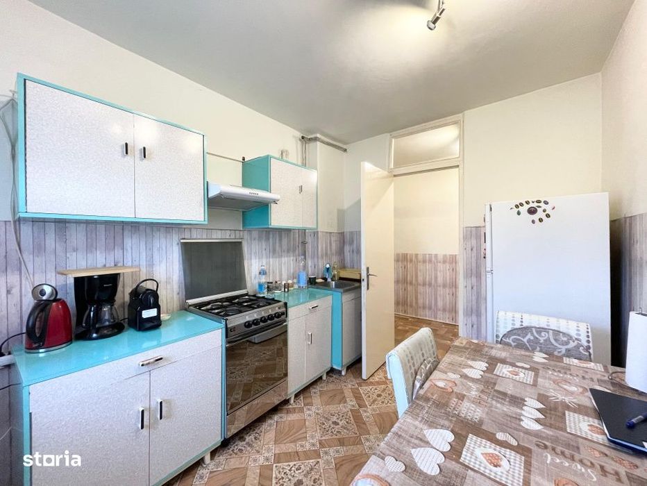 Apartament 3 camere, 2 bai, etaj 2 - Girocului