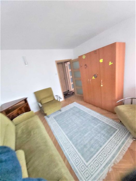 Particular închiriez apartament 2 camere Stefan Cel Mare intersectie Lizeanu