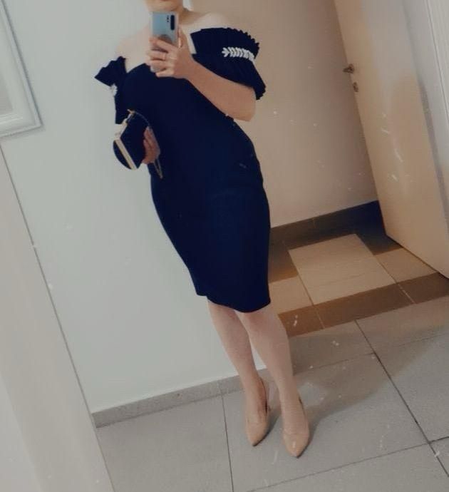 Rochie neagra superla