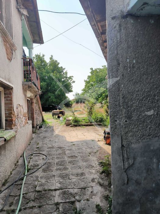 Продава се Къща в София, Хладилника - 82 кв.м за 330 €/кв.м - Снимка #4