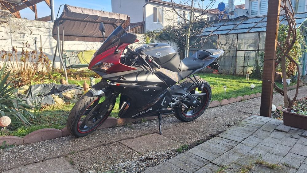 Vând Yamaha YZF 125