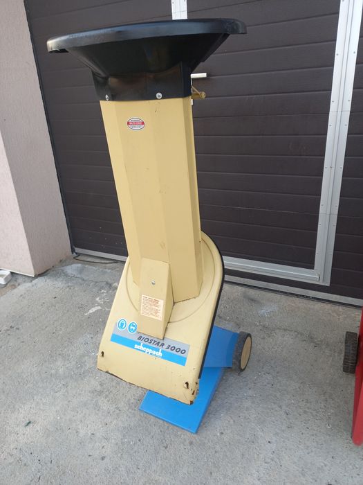 Tocator crengi, resturi vegetale