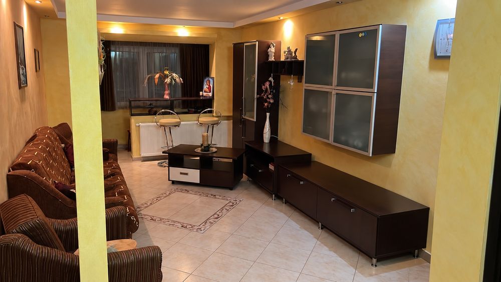 Proprietar, ofer spre închiriere apartament cu 3 camere
