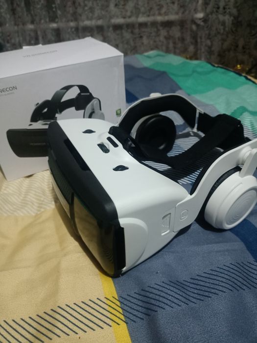 Продам очки виртуальной реальности