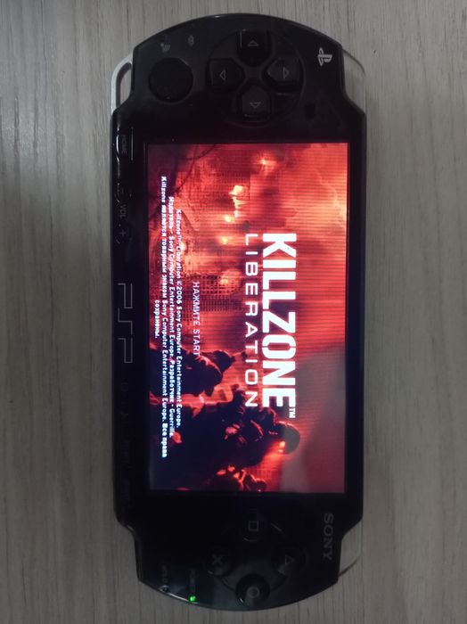 Продам прошитую PSP-2004 (slim) версию