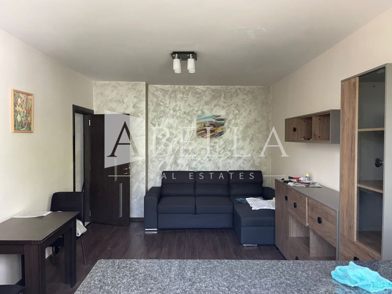 Дава се под наем Двустаен апартамент в София, Люлин 10 - 50 кв.м за 484.5 € - Снимка #1