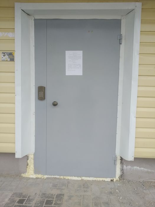 Двери металлические