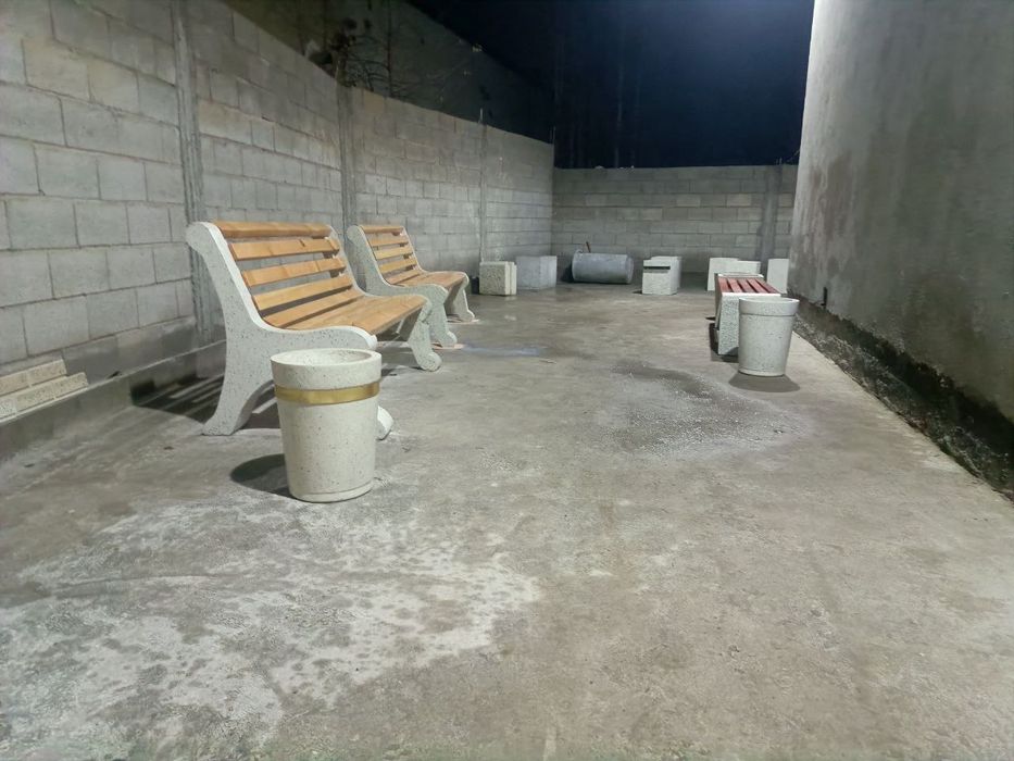 Skameyka, urna, vazon, barbikyu