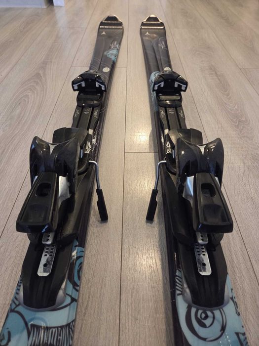 Schiuri Atomic Cloud 7 cu legaturi & bete – 156 cm – carving damă