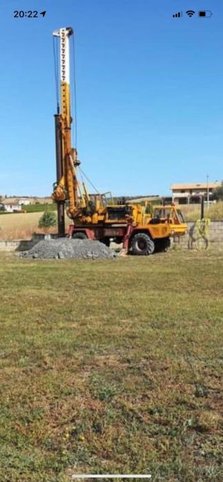 Executam fântâni și piloni