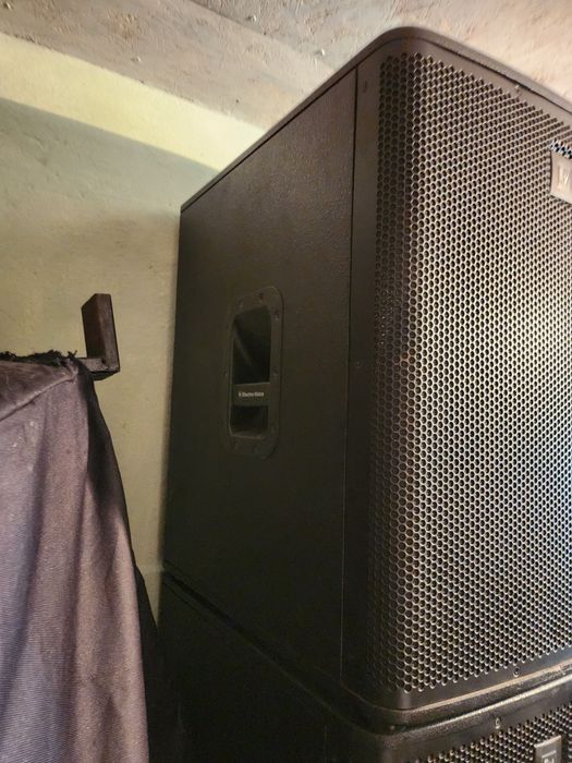 Vand/schimb cu auto duba/ teren sistem audio profesional