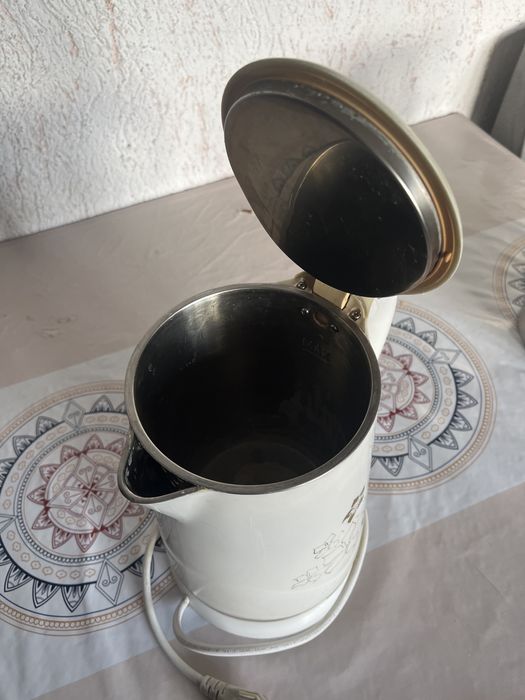 Продам электро чайник