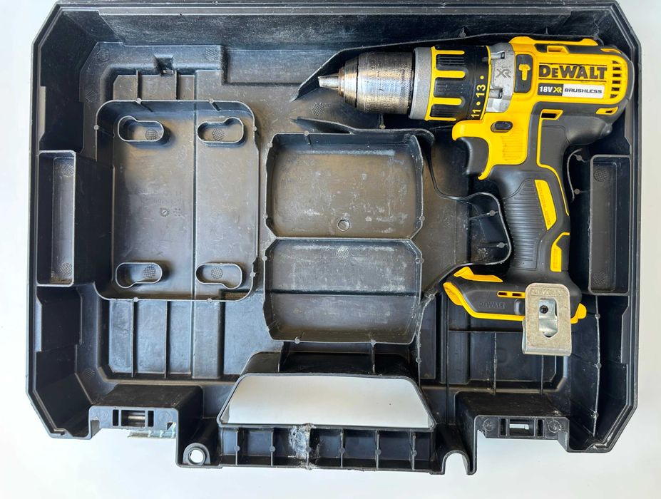 DeWALT DCD795 XR - Безчетков ударен винтоверт 18V