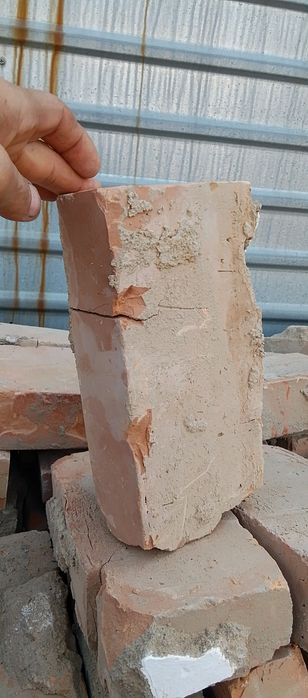 Срочно продам кирпич