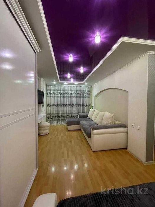 кубеева 2а 1 комнатная с ремонтом