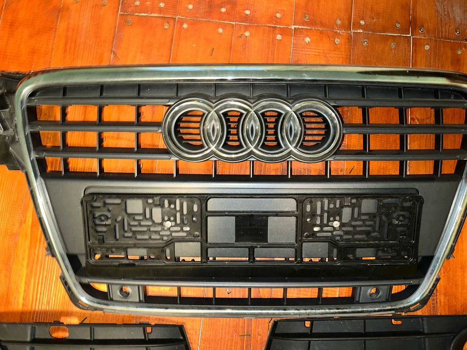 Grilă față + grile proiectoare Audi A4 B8 Avant 2010 originale