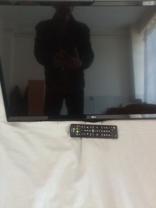 De vânzare tv non-smart +Smart box 4k ultra HD