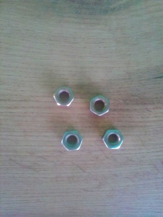 Продам разные болты.