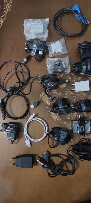 Продам адаптеры, зарядные устройства