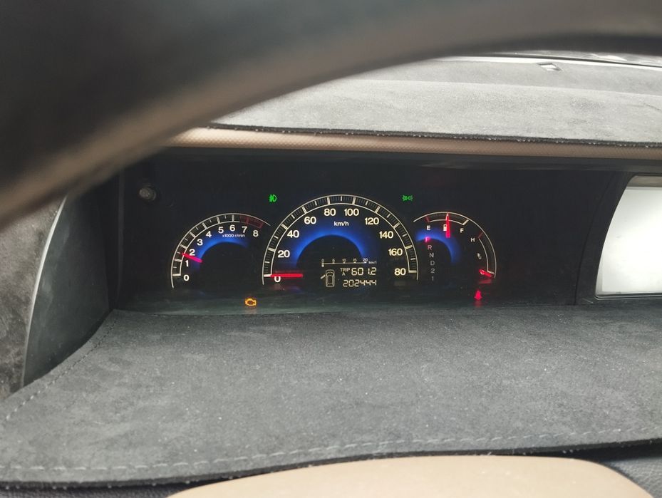 Продам Honda Elysion