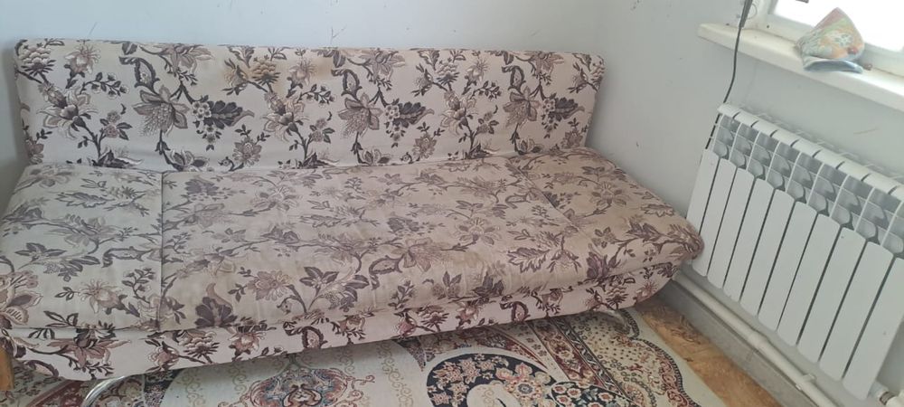 Продается диван для дома