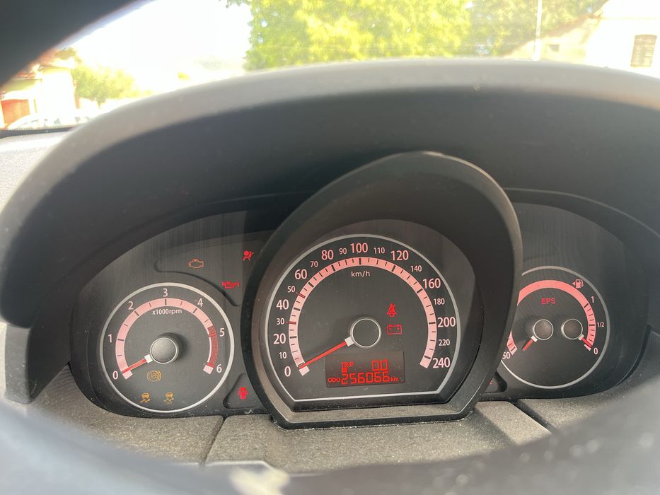 Dezmembrez Kia CEED 1.6 CDRI  D4FB 94KW  (128 CP) an 2012 . 6 trepte .