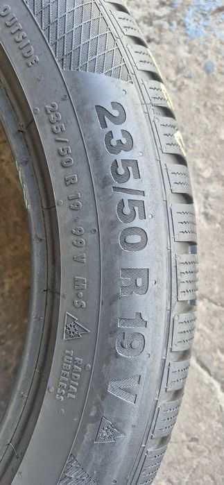 4 anvelope iarna,ca si noi,Continental 235/50/19.Pretul este pe bucata