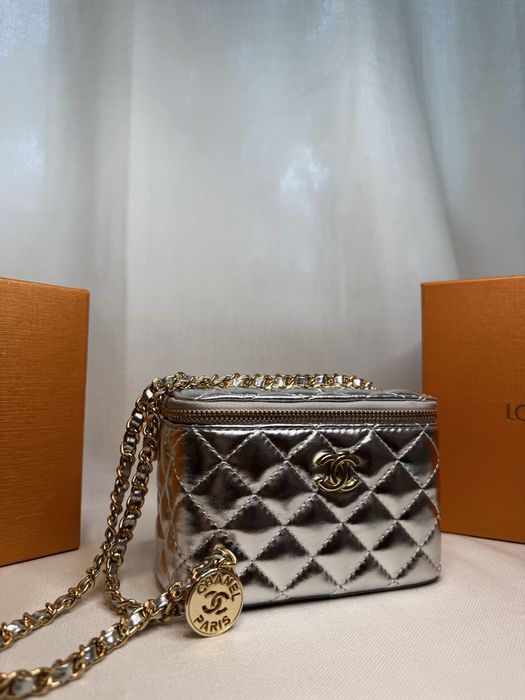 Дамска чанта CHANEL
