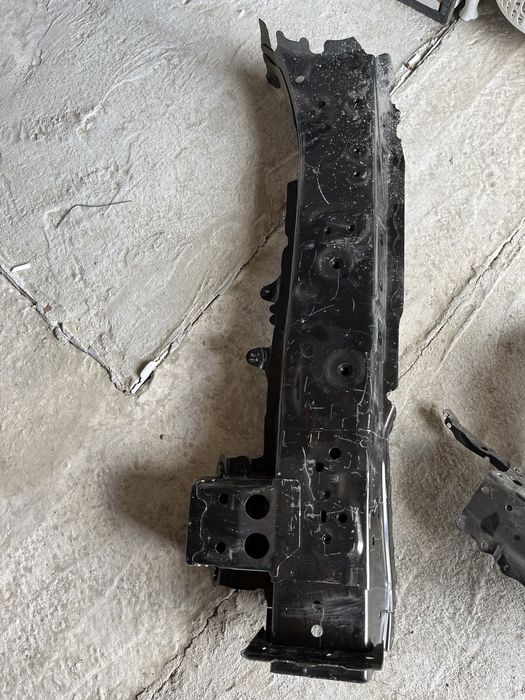 Лонжерон на Тойота Хайландер 2021