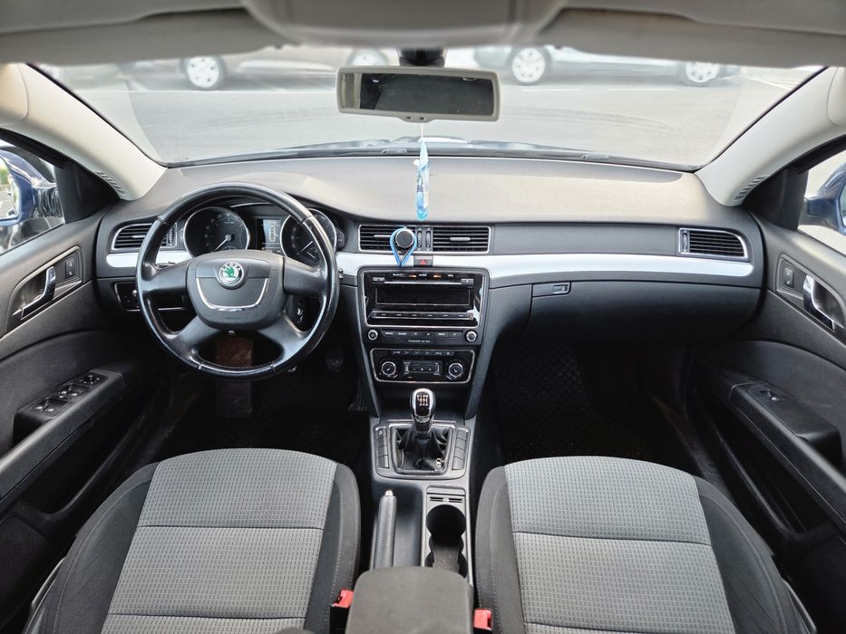 SKODA Superb 2010 — imagine 5