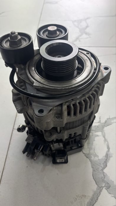 Генератор от BMW G05 2022 года