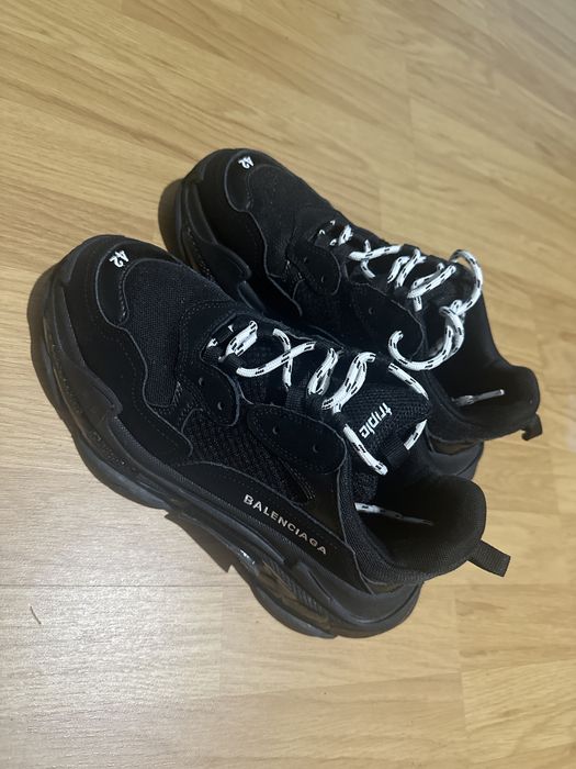 Vand Balenciaga marimea 42