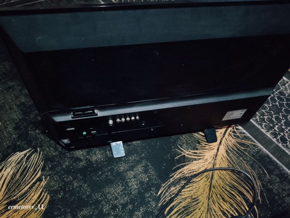 Продаю телевизоры цена договорная