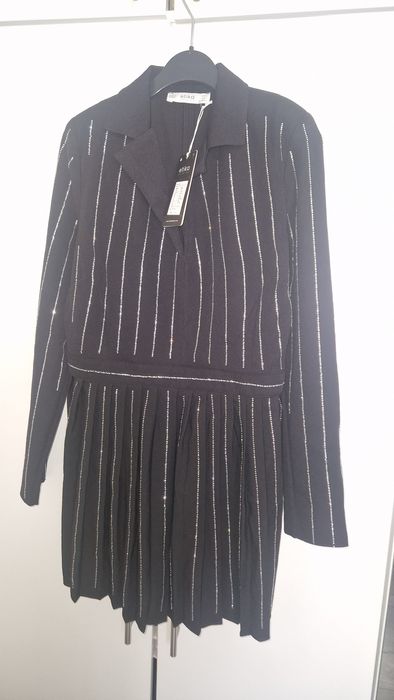 Чисто нова рокля от бутик с камъни! Пробвана веднъж.