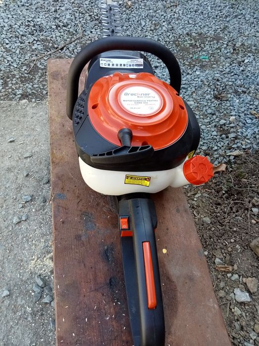 Foarfecă de tăiat gard