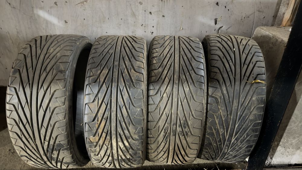 Шина Triangle 215-35–R19