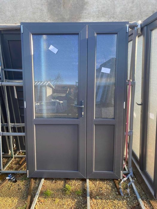 gri antracit usi termopan noi 1350 lei