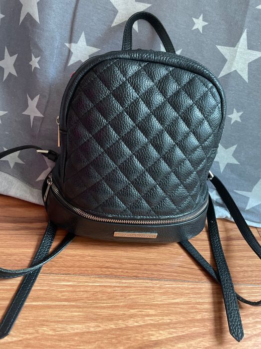 Кожена чанта раница дамска