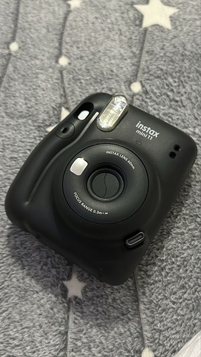 Продам Instax mini 11