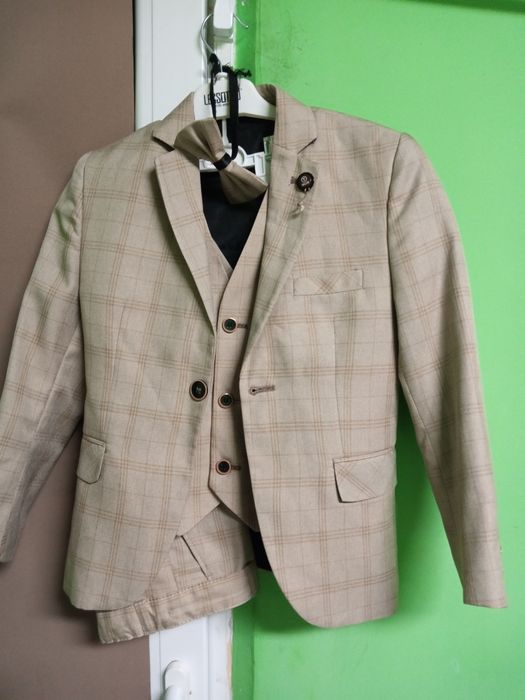 Детски официален костюм