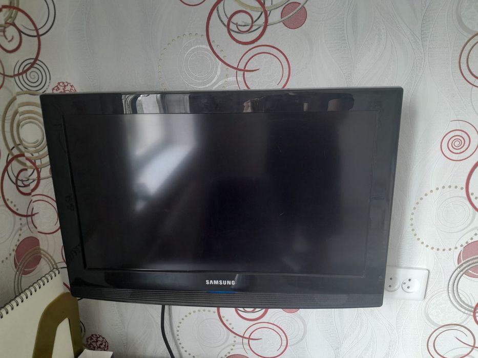 Продам телевизор Самсунг