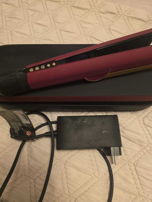 Placa de indreptat parul Dyson Airstrait Red Velvet / Gold folosita doar de 2 ori