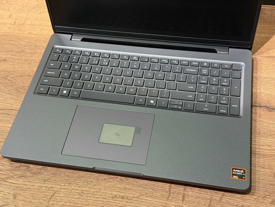 Laptop Dell Precision Pro Max 16 Workstation AMD Ryzen AI 7 PRO 350 32GB NVIDIA RTX PRO 1000 8GB 1TB SSD Win11 Pro 3Ani Garantie Factura cu TVA Firma