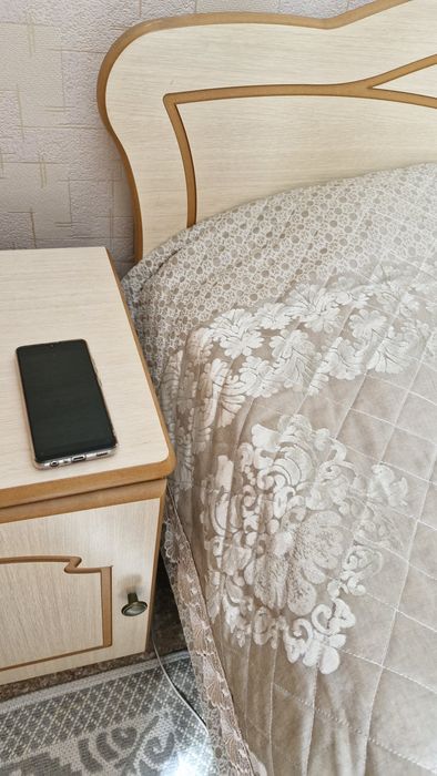 Продам 2х спальню кровать