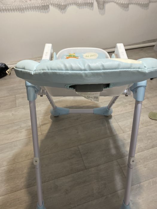 Детский стульчик купили вчера