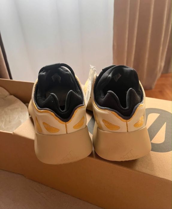 Yeezy 700 v3 Safflower